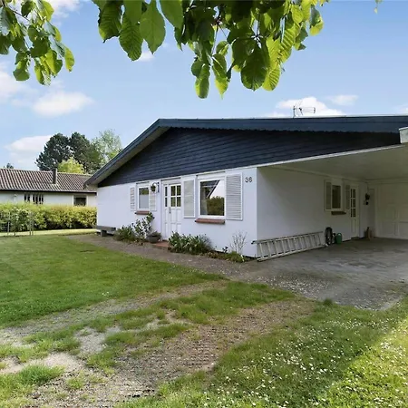 بيت للعطل 3036-stege-bundgarnet-36 *